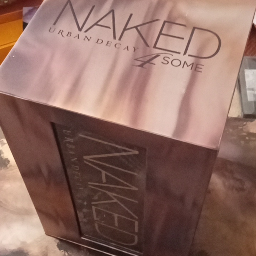 STILL SEALED URBAN DECAY NAKED 4 SOME EYESHADOW PALETTE VAULT